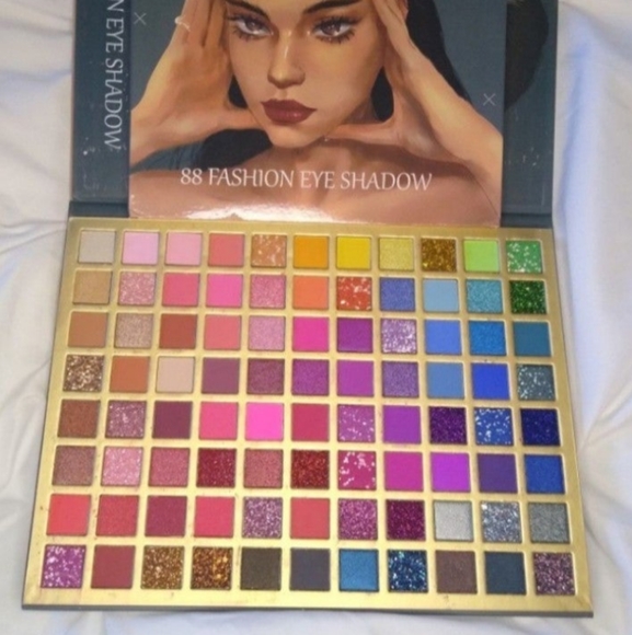 Kevin and Coco Walk in the Woods Palette - Picture 4 of 6